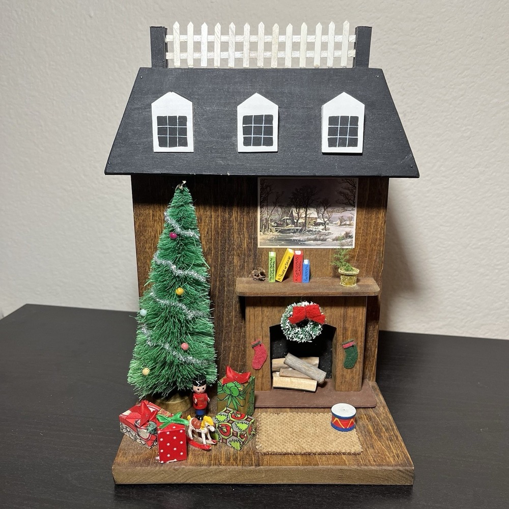 VTG Wooden Miniature Christmas Diorama Cabin Holiday Display Bottle Brush Tree